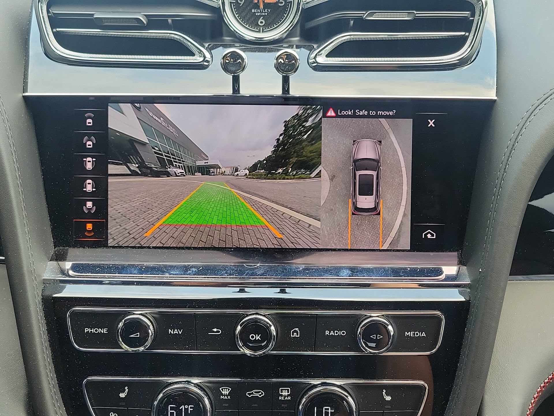 Certified 2023 Bentley Bentayga AWD/4WD image 42