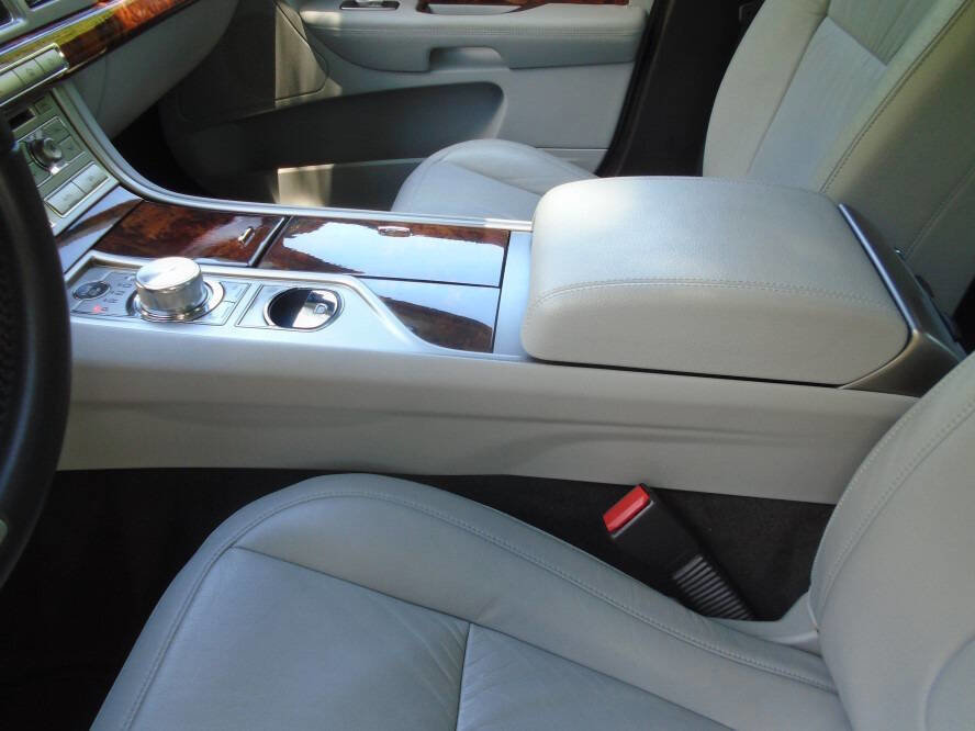 Used 2009 Jaguar XF Luxury RWD image 16