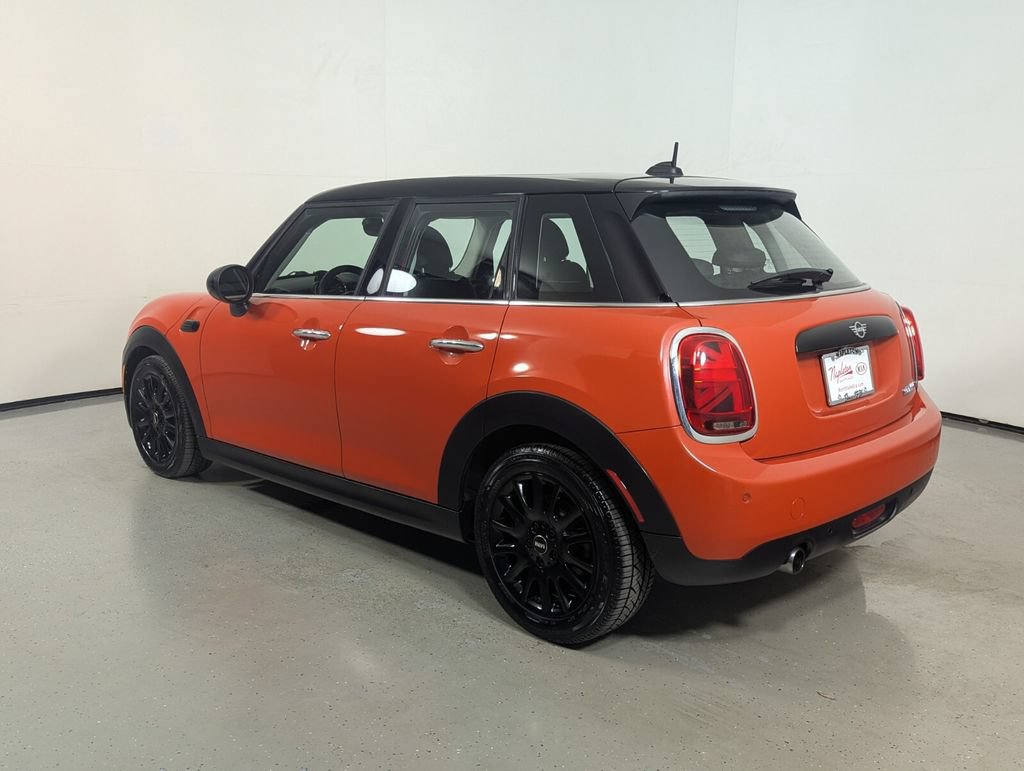 Used 2019 MINI Cooper 4-Door Hardtop FWD image 5