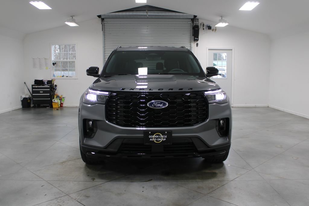 New 2026 Ford Explorer ST-Line w/ ST-Line Street Pack video 2