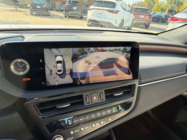 New 2025 Lexus ES 350 Ultra Luxury image 31