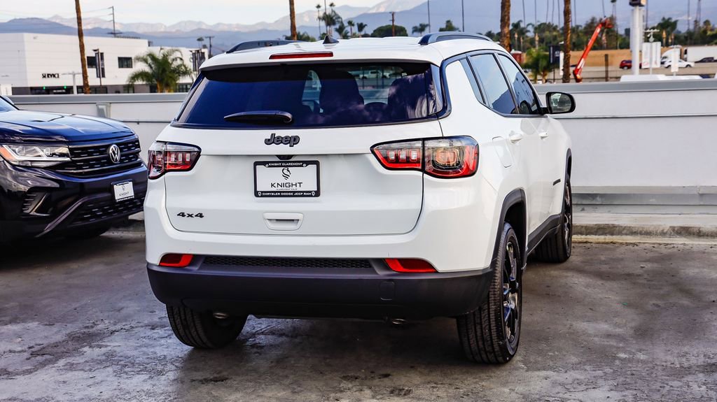 New 2026 Jeep Compass Latitude image 9