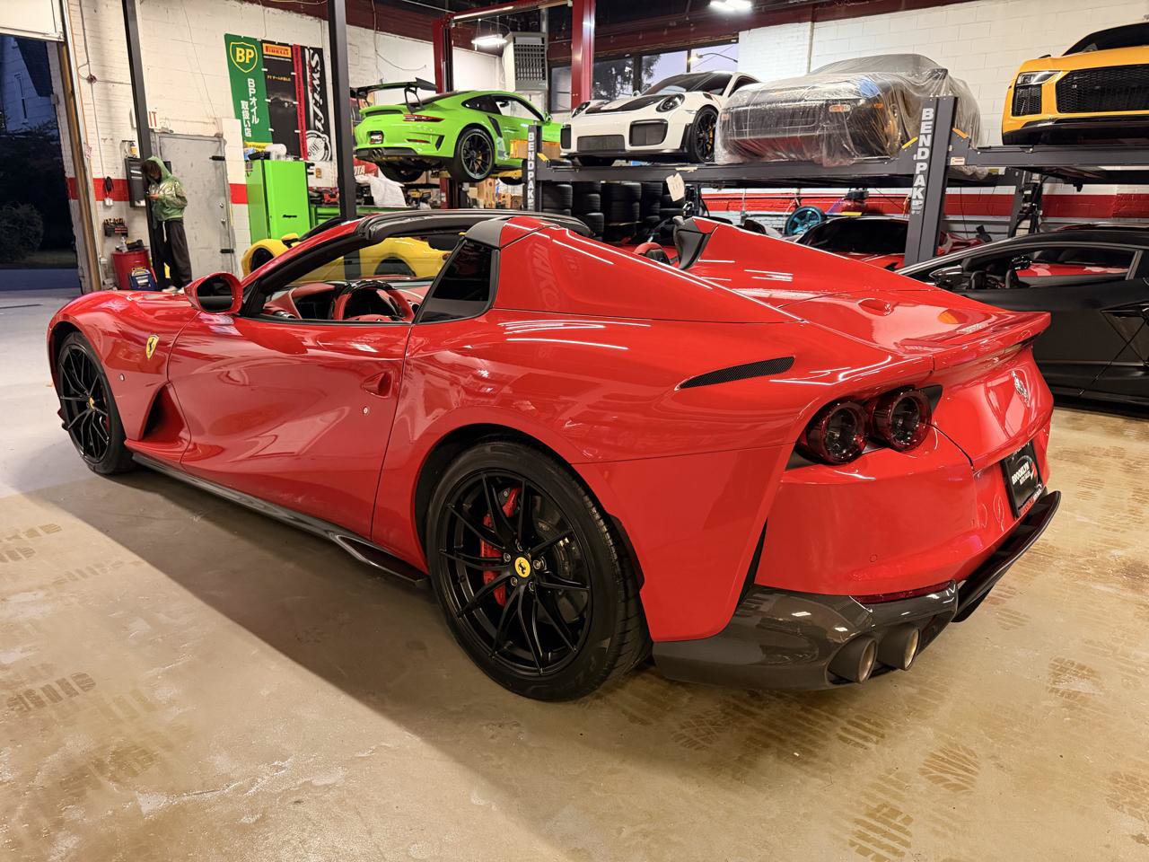 Used 2023 Ferrari 812 GTS RWD image 9