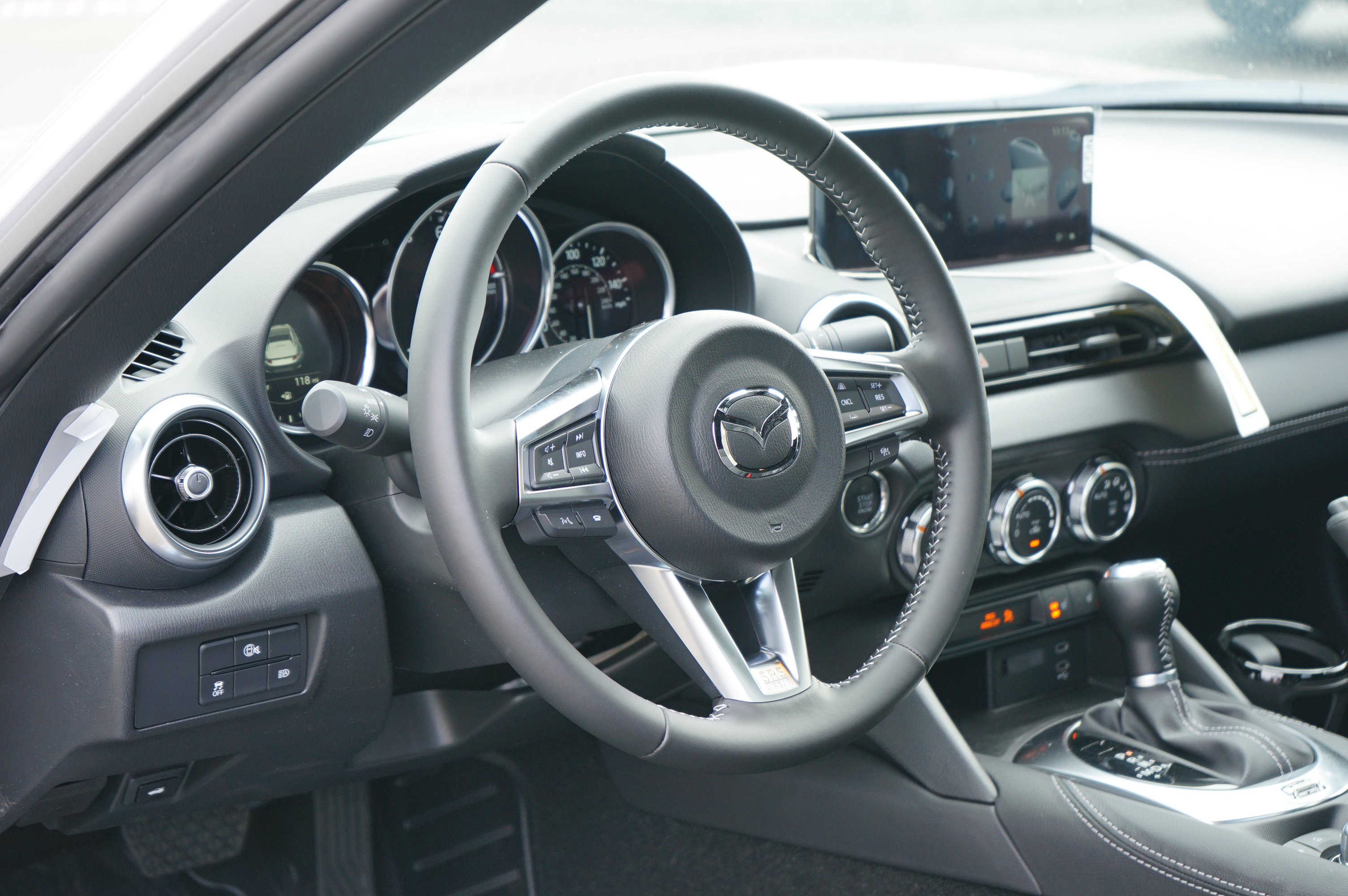 New 2026 MAZDA MX-5 Miata RF Grand Touring w/ Weather Package RWD image 11