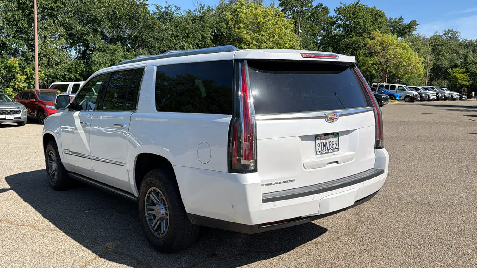 Used 2017 Cadillac Escalade ESV Platinum image 7