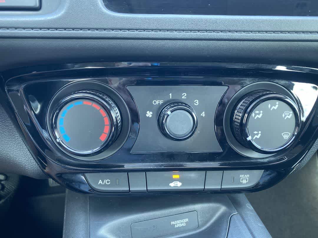Used 2017 Honda HR-V LX image 18
