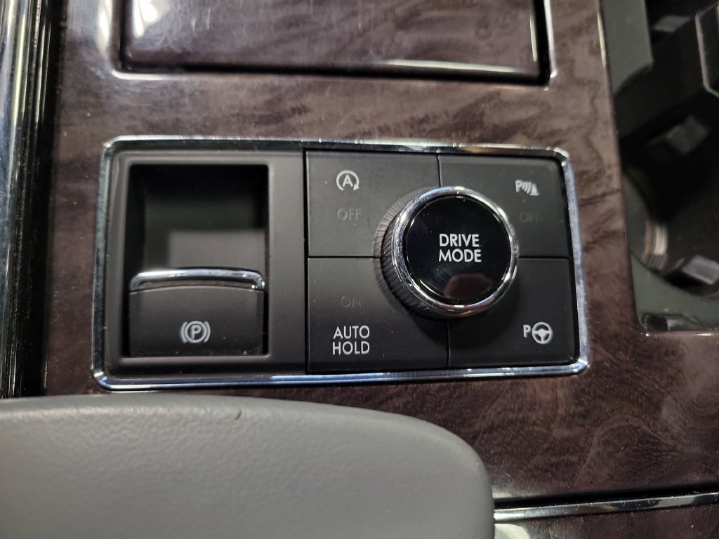 Used 2019 Lincoln Navigator Reserve AWD/4WD image 21