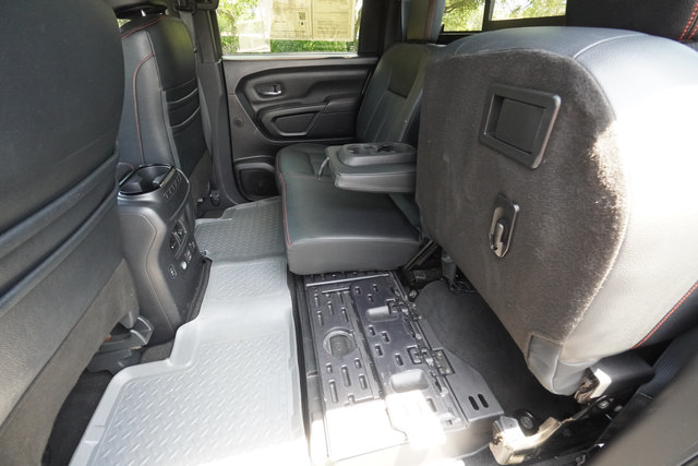 Used 2021 Nissan Titan PRO-4X w/ Pro-4x Convenience Package AWD/4WD image 33