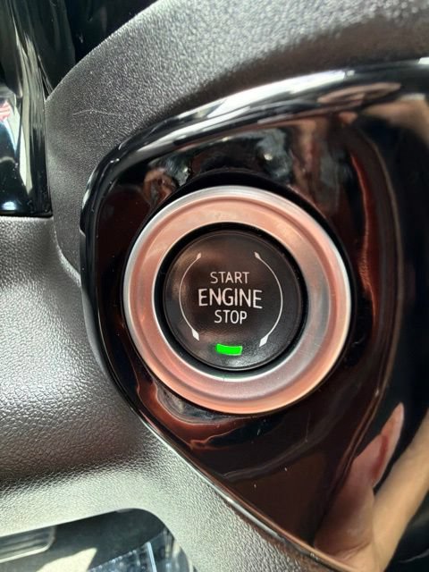 Certified 2025 GMC Sierra 1500 SLT AWD/4WD image 13