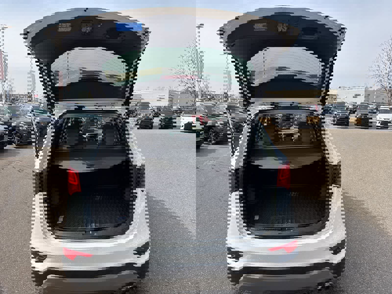 Used 2018 Hyundai Santa Fe Sport image 18