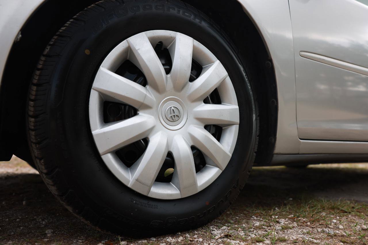 Used 2005 Toyota Camry SE FWD image 29
