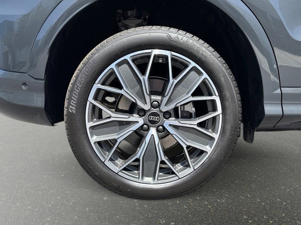 Certified 2025 Audi Q5 Premium Plus w/ Premium Plus image 8