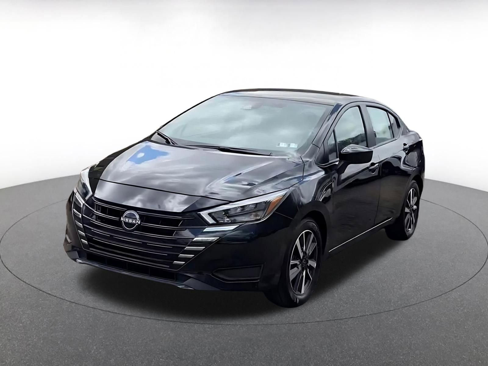 Used 2025 Nissan Versa SV FWD image 7