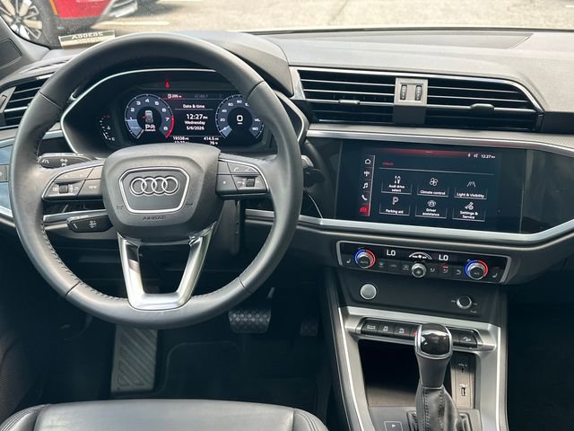 Used 2019 Audi Q3 2.0T Premium w/ Convenience Package AWD/4WD image 22