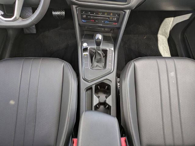 Certified 2023 Volkswagen Tiguan SE w/ Panoramic Sunroof Package FWD image 20
