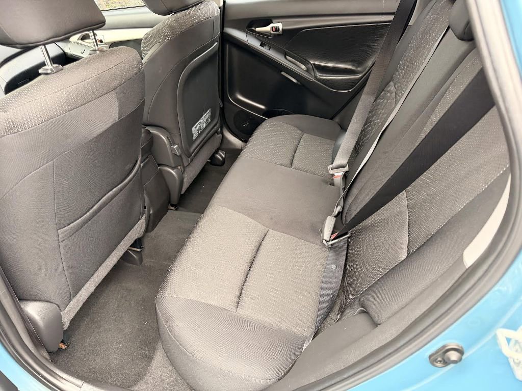Used 2009 Pontiac Vibe AWD w/ Sun And Sound Package image 19