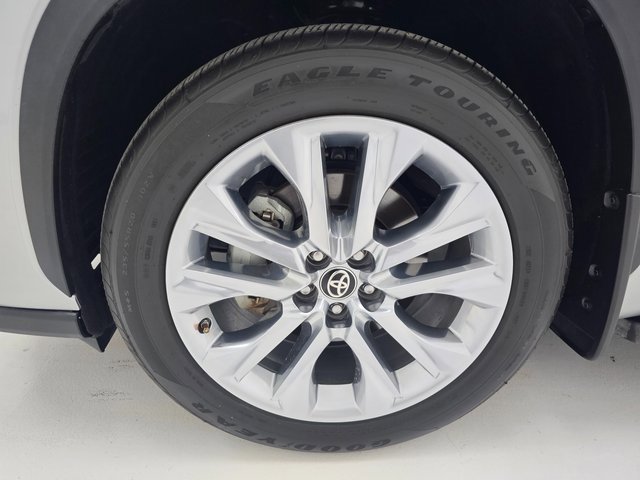 Used 2024 Toyota Highlander Limited image 7