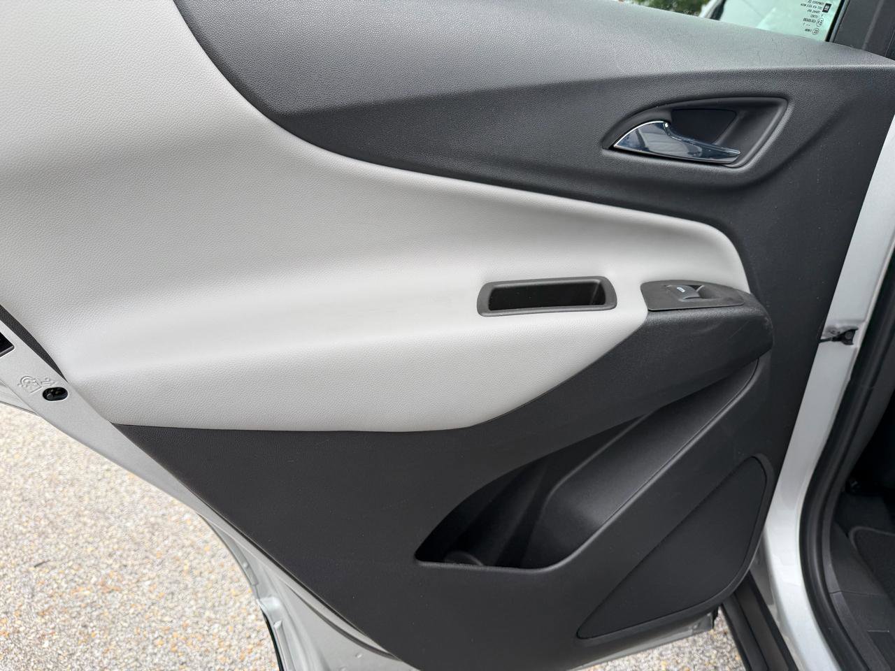 Used 2021 Chevrolet Equinox LS w/ LS Convenience Package FWD image 29