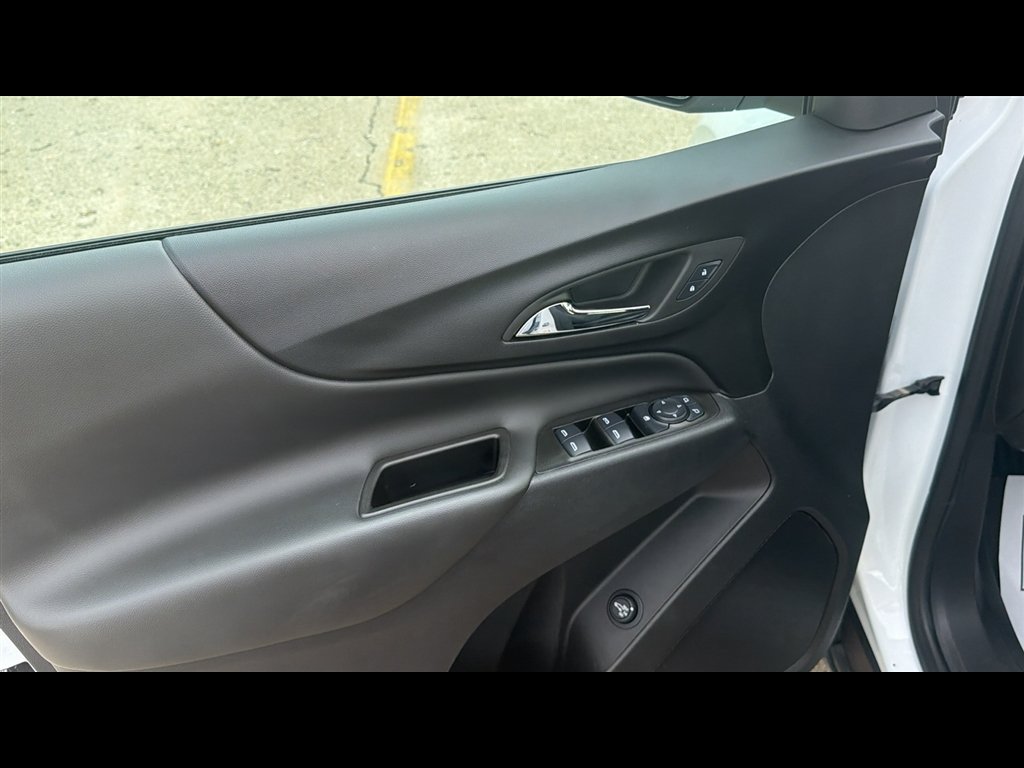 Used 2024 Chevrolet Equinox LT w/ LPO, Floor Liner Package FWD image 7