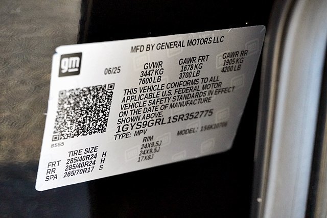 Used 2025 Cadillac Escalade Sport Platinum w/ LPO, ONYX Package AWD/4WD image 14