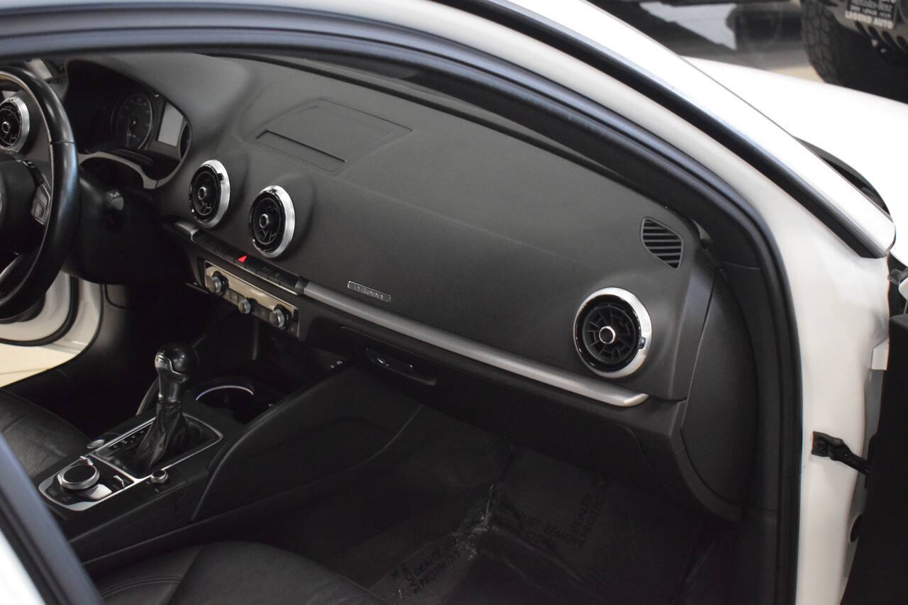 Used 2017 Audi A3 e-tron Premium FWD image 28