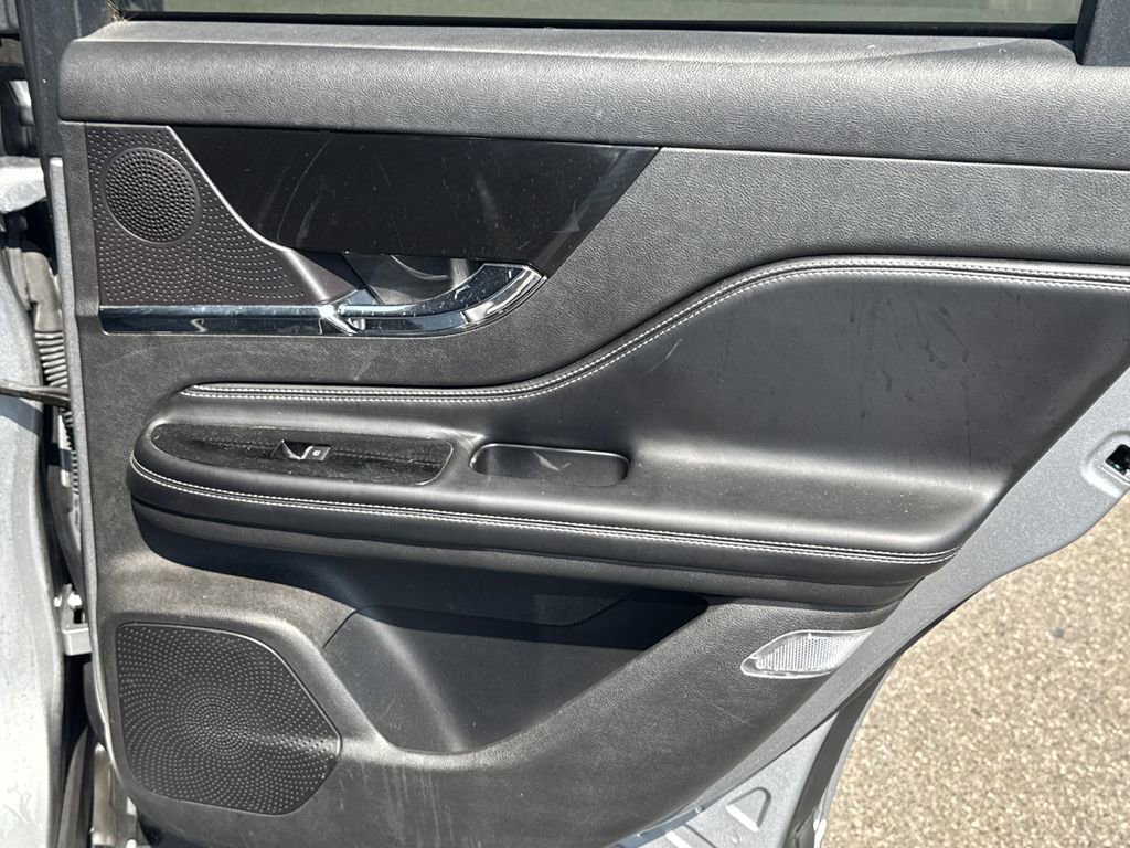 Used 2023 Lincoln Corsair FWD image 16