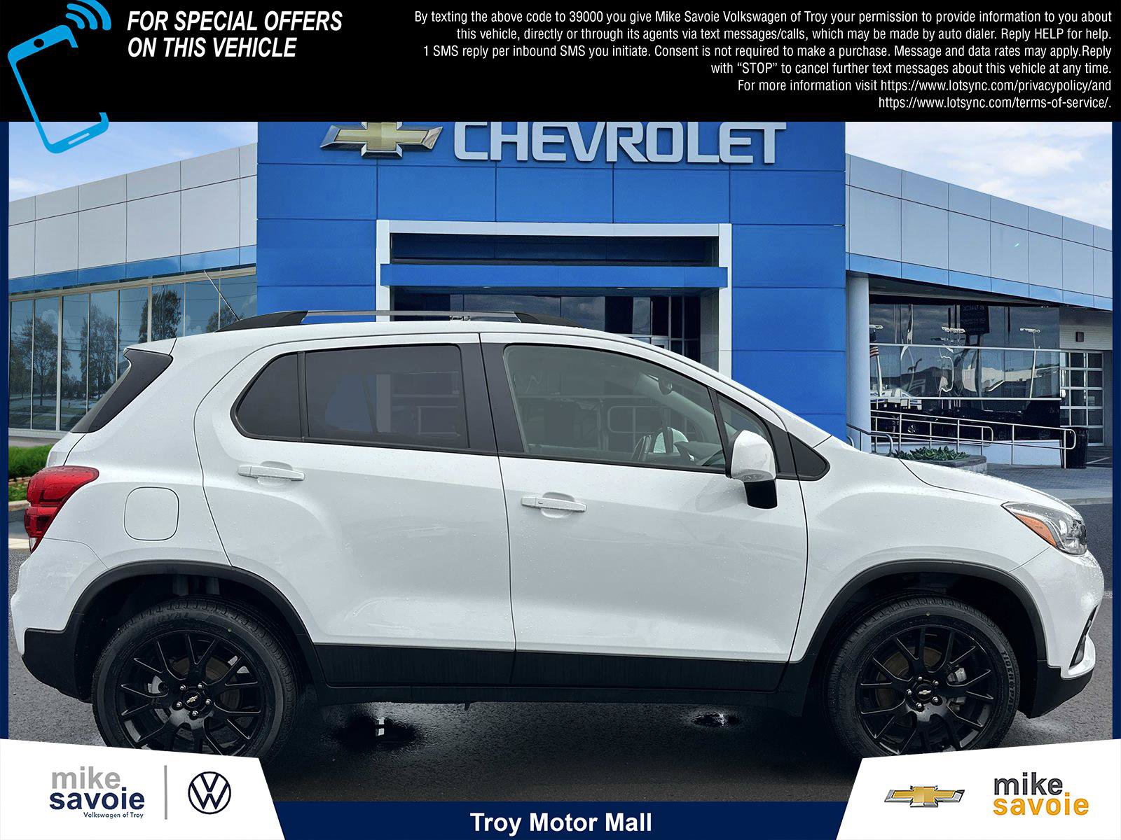 Certified 2022 Chevrolet Trax LT w/ Premium Seat Package AWD/4WD image 2