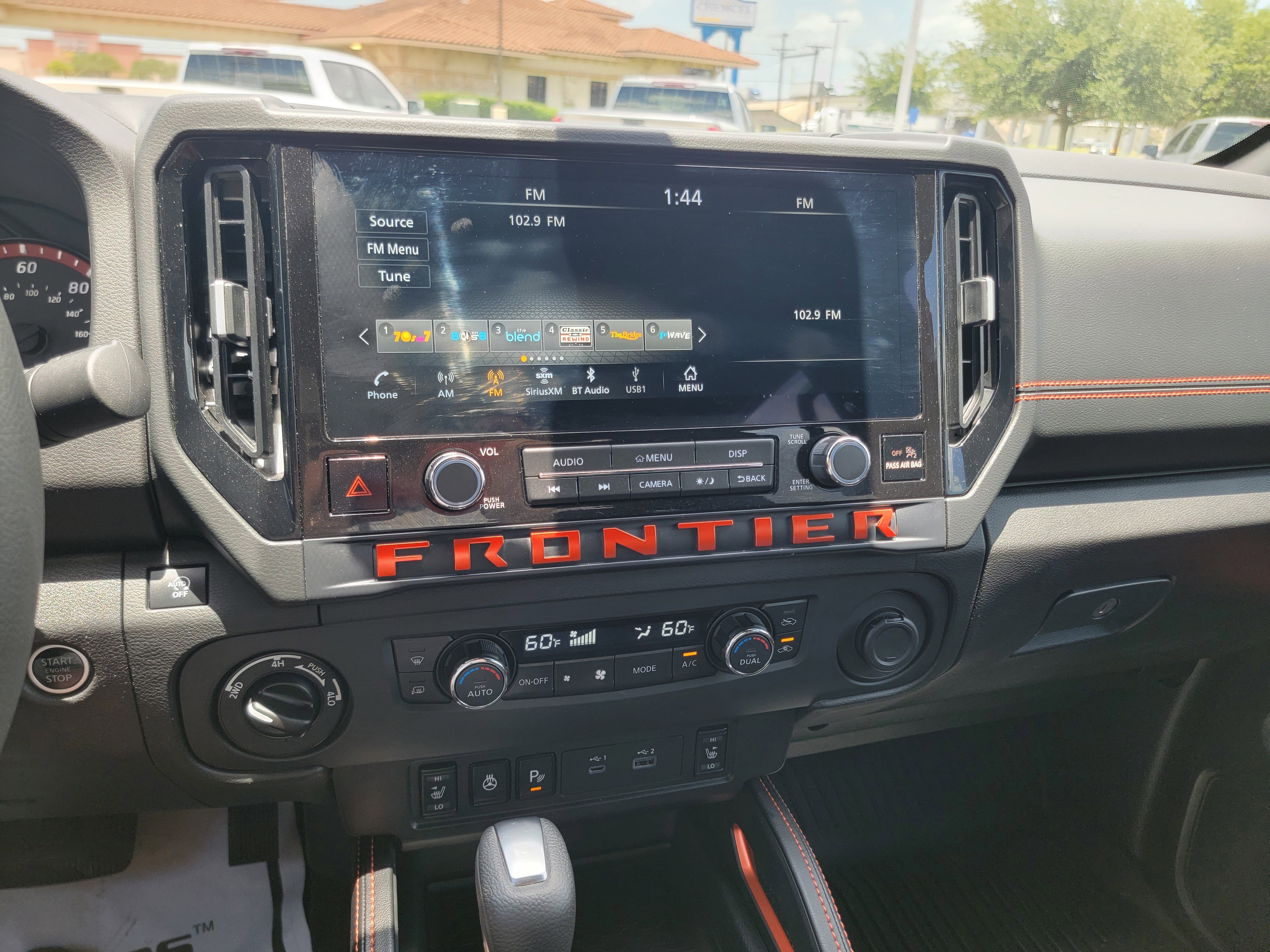 Used 2025 Nissan Frontier PRO-4X w/ Pro Convenience Package image 26