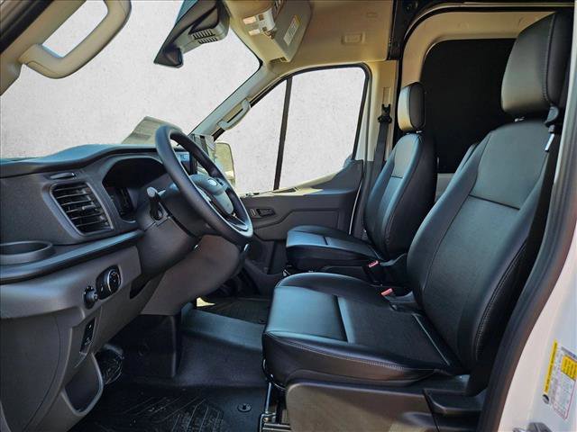 New 2026 Ford Transit 250 148 Medium Roof w/ Load Area Protection Package image 4