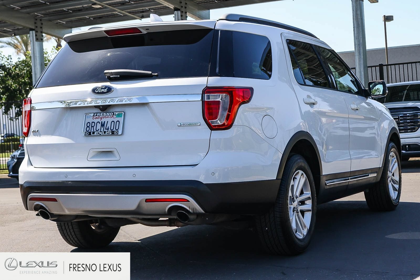 Used 2017 Ford Explorer XLT w/ Equipment Group 202A FWD image 6
