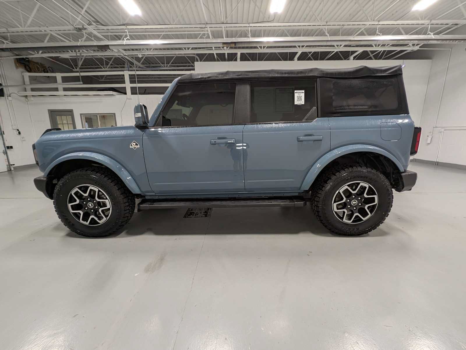 Used 2022 Ford Bronco Outer Banks AWD/4WD image 11
