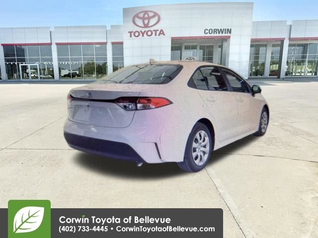 Used 2025 Toyota Corolla LE image 2