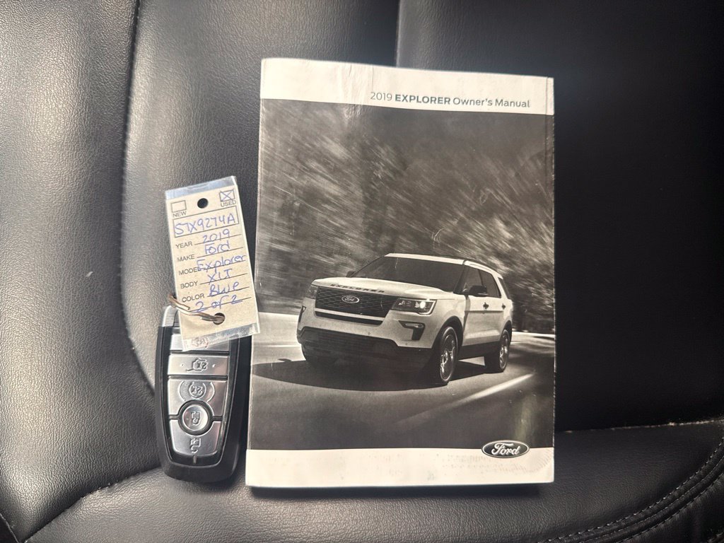 Used 2019 Ford Explorer XLT w/ Equipment Group 202A AWD/4WD image 22
