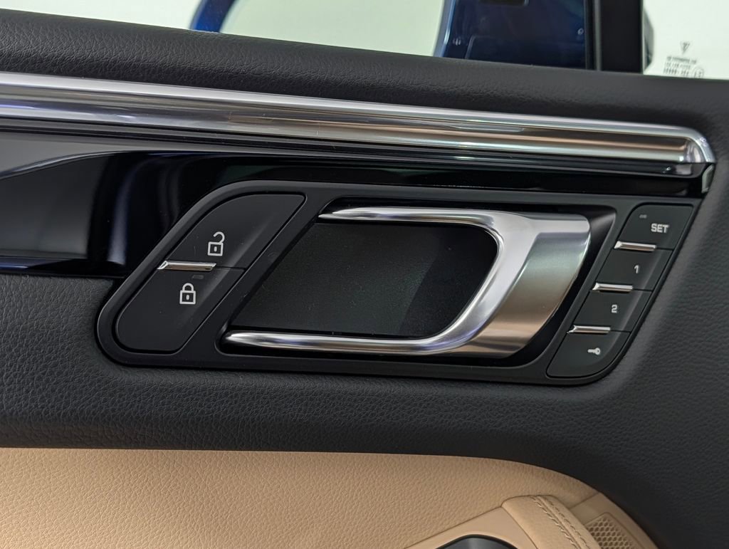 New 2026 Porsche Macan image 26