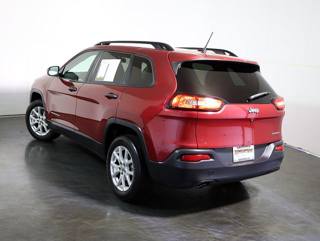 Used 2017 Jeep Cherokee Sport image 2