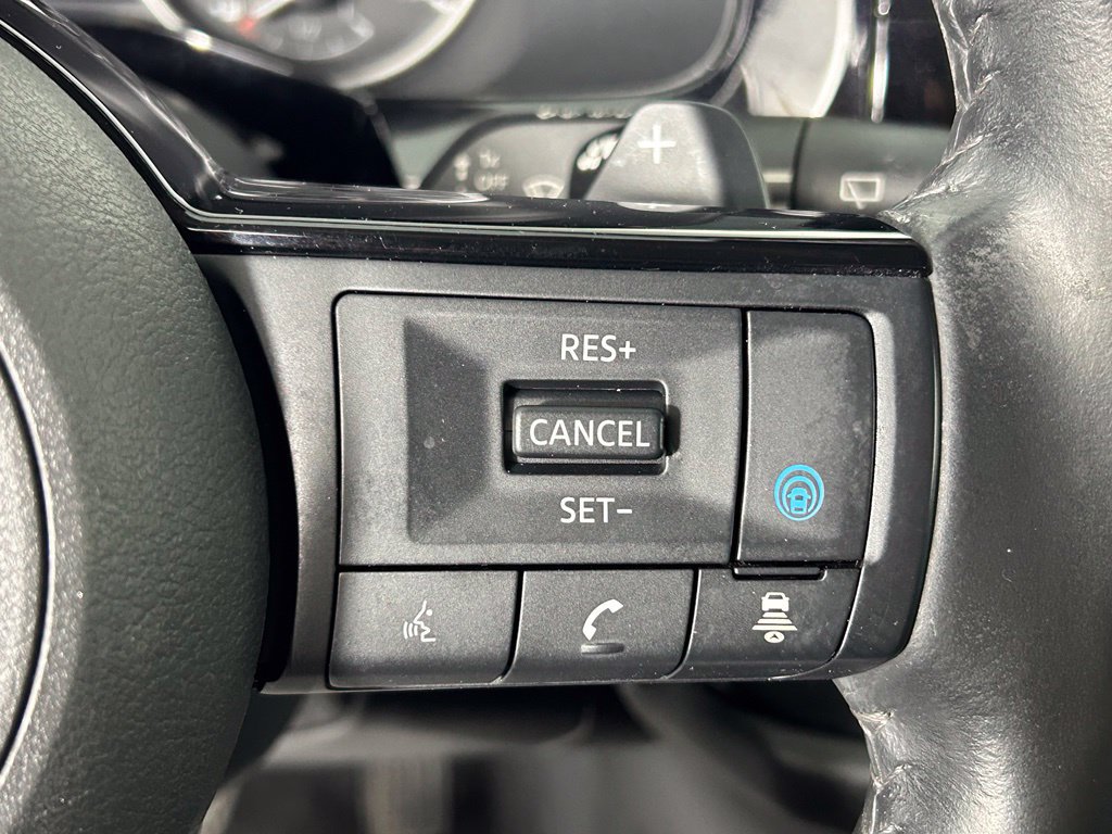 Used 2023 Nissan Pathfinder SV AWD/4WD image 28