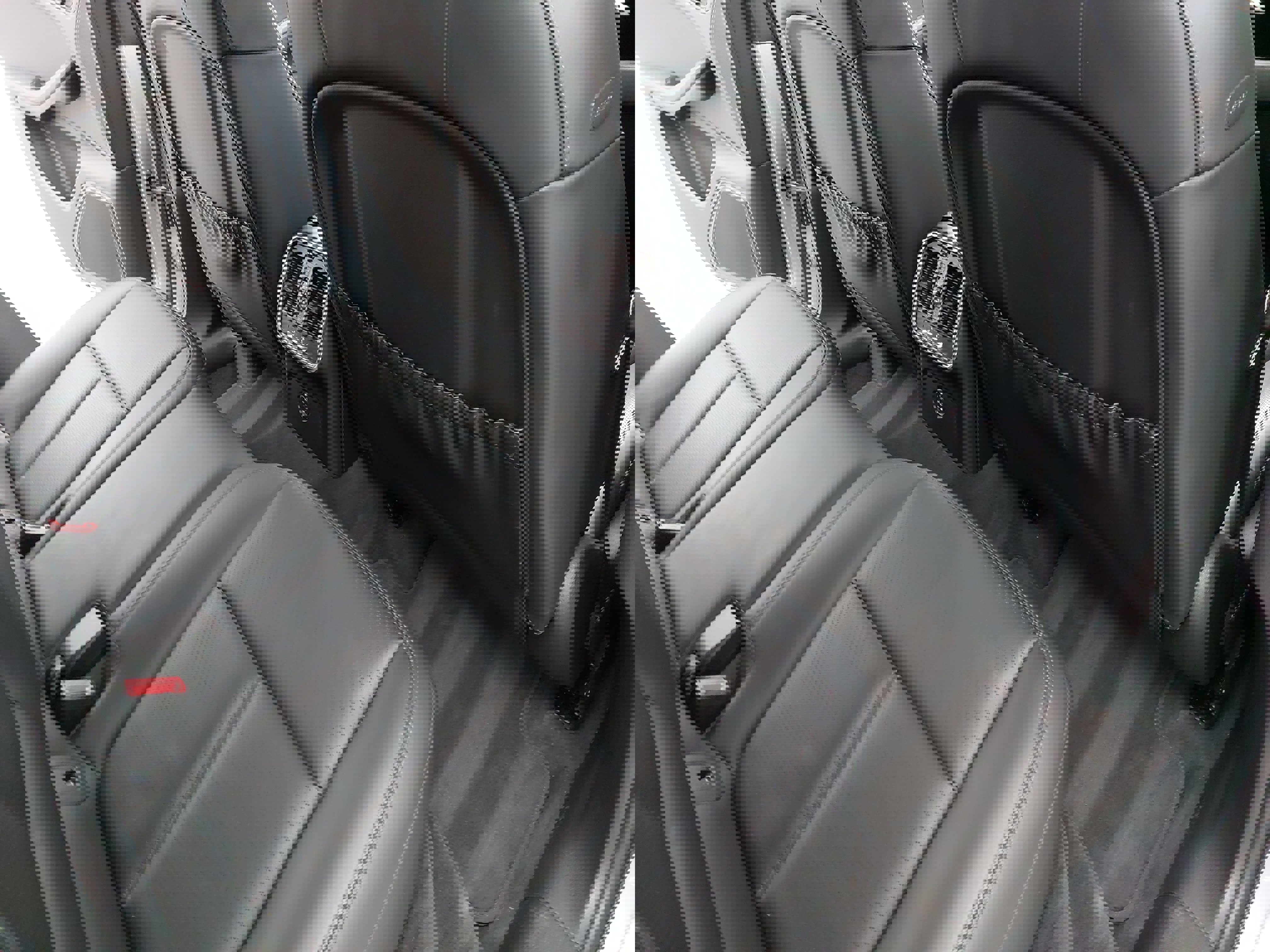 Certified 2023 Porsche Macan Turbo image 13