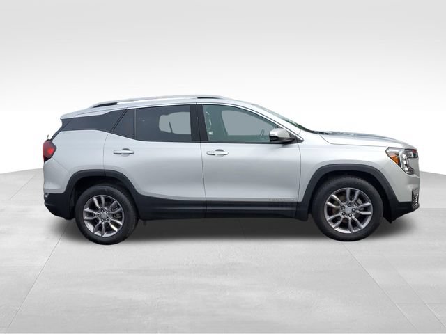 Used 2022 GMC Terrain SLT w/ Infotainment Package II AWD/4WD image 6