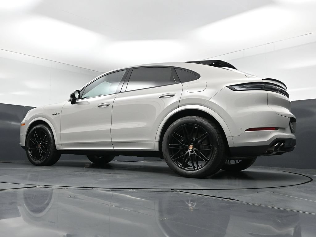 New 2026 Porsche Cayenne E-Hybrid Coupe AWD/4WD image 25