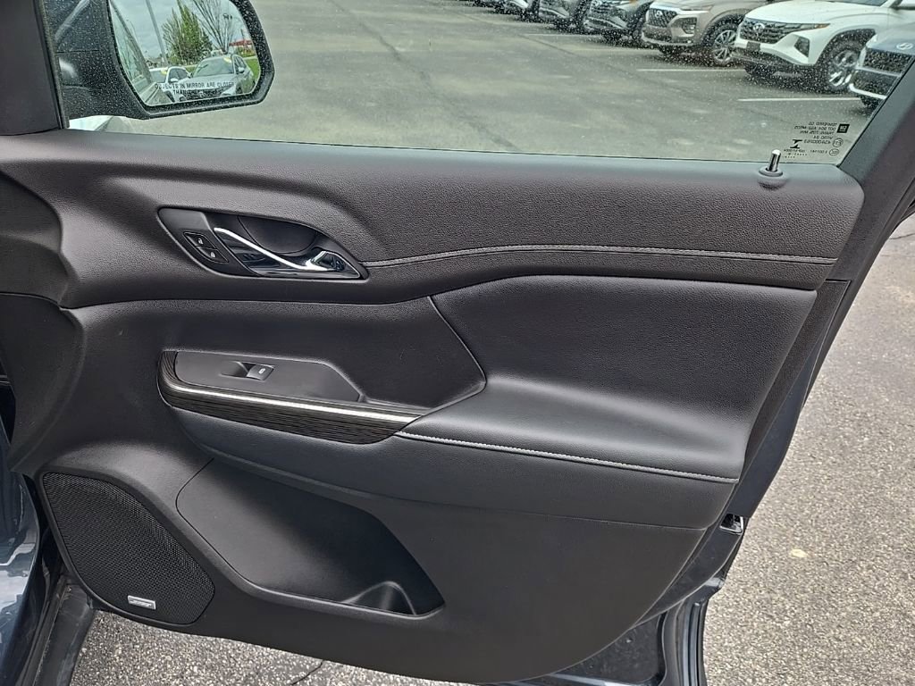 Used 2019 GMC Acadia SLT w/ LPO, Floor Liner Package FWD image 31