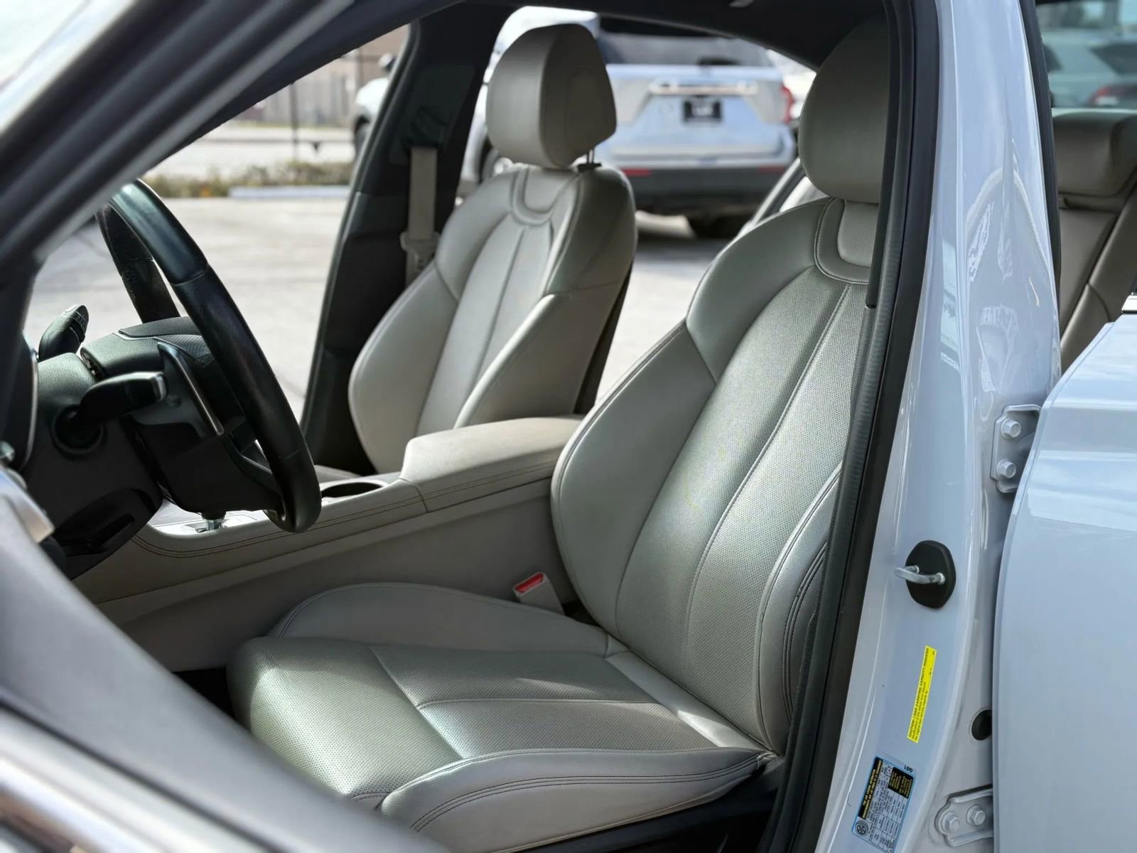 Used 2022 Genesis G70 2.0T image 17