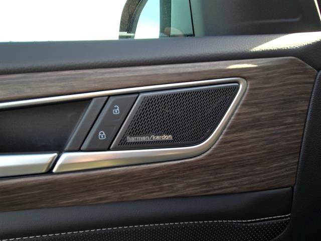 New 2026 Volkswagen Atlas SEL Premium R-Line image 10