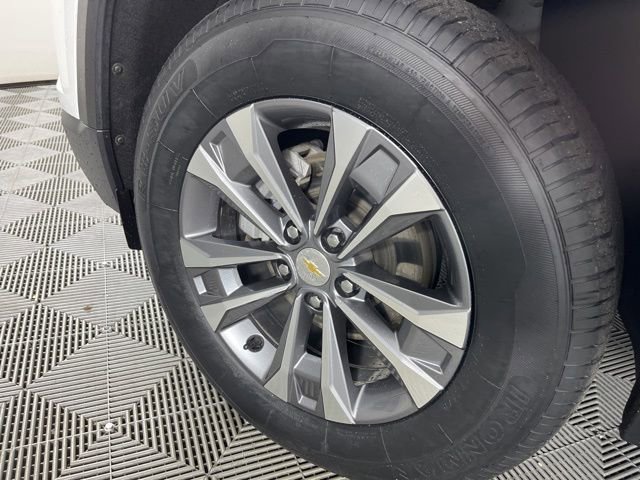 Used 2025 Chevrolet Equinox LT FWD image 12