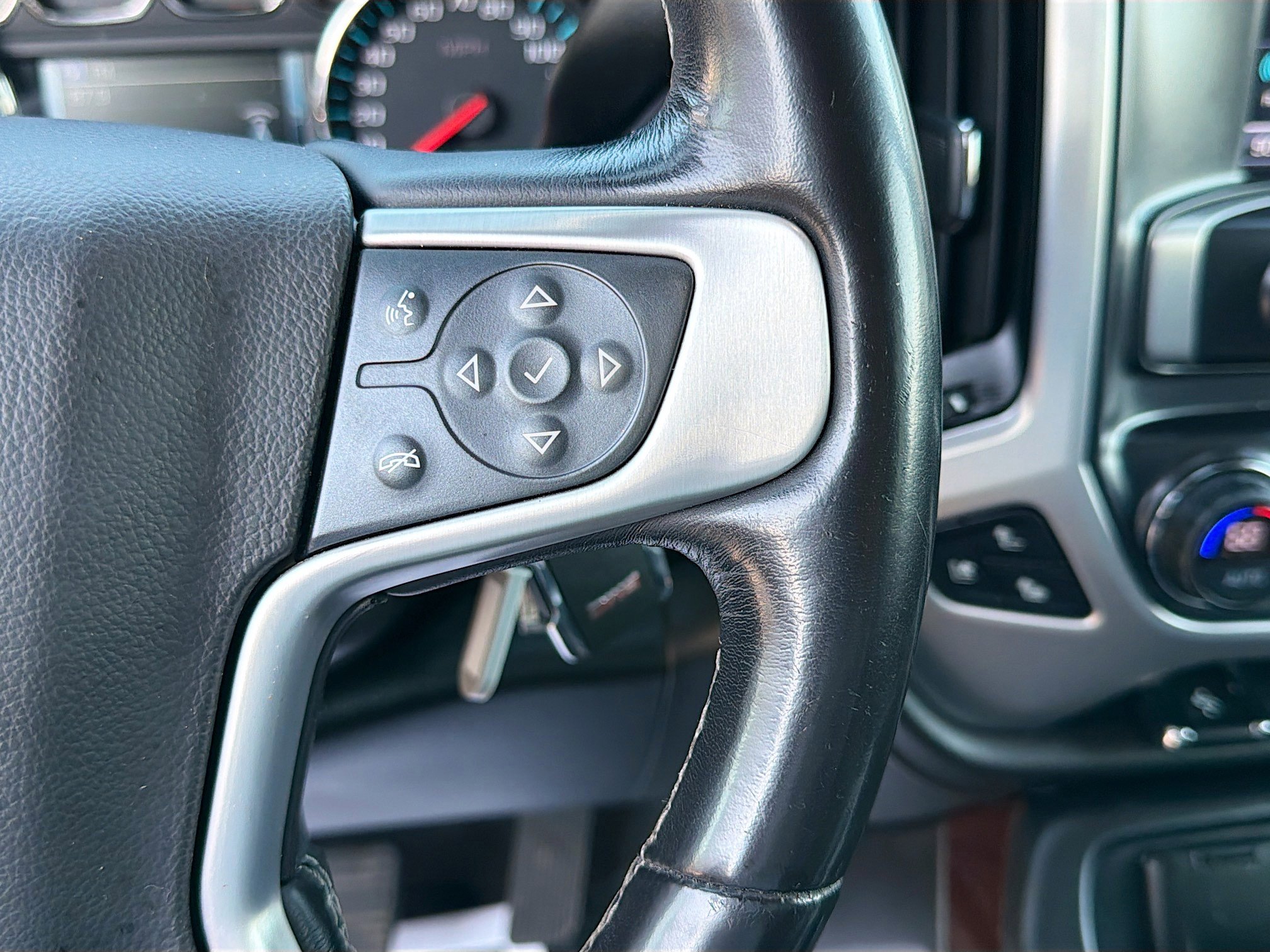 Used 2018 GMC Sierra 1500 SLT image 36