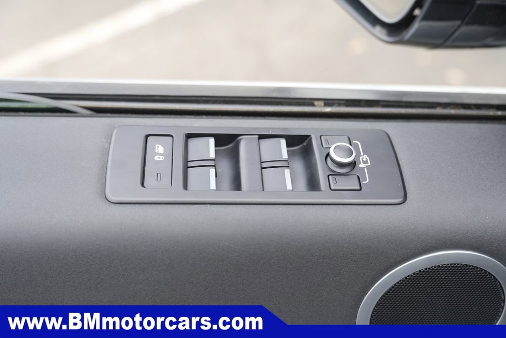 Used 2018 Land Rover Discovery HSE AWD/4WD image 24