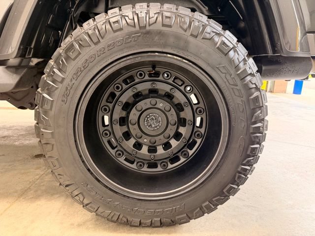 Used 2021 Jeep Gladiator Overland AWD/4WD image 10