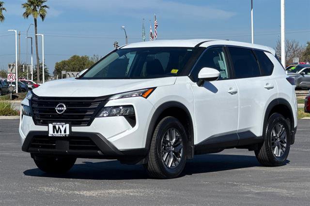 New 2026 Nissan Rogue SV image 8
