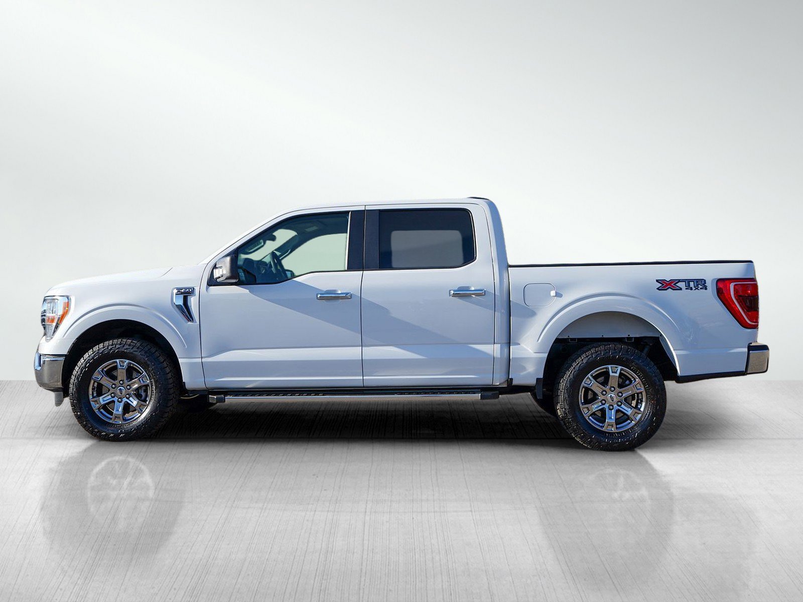 Used 2023 Ford F150 XLT w/ XTR Package AWD/4WD image 2