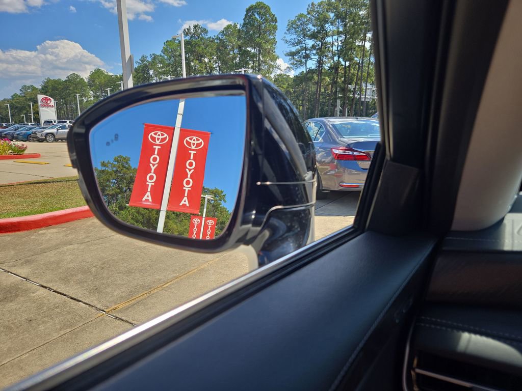 Used 2023 INFINITI QX60 Sensory w/ Vision Package image 12