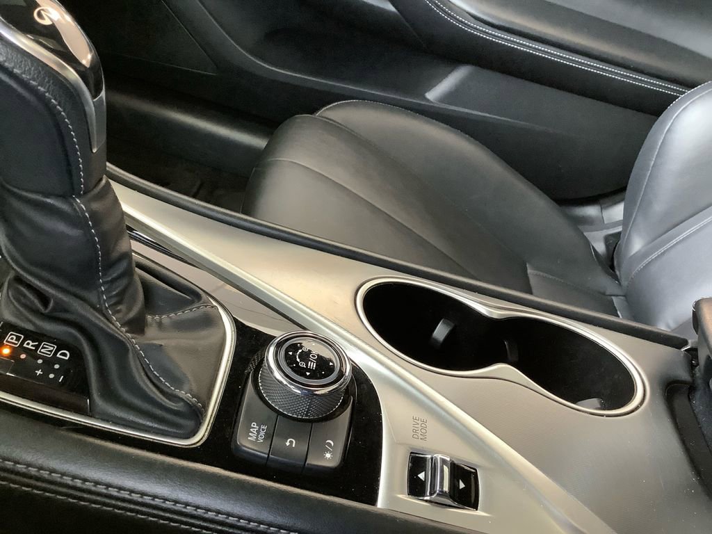 Used 2019 INFINITI Q60 3.0t Luxe w/ Essential Package AWD/4WD image 23